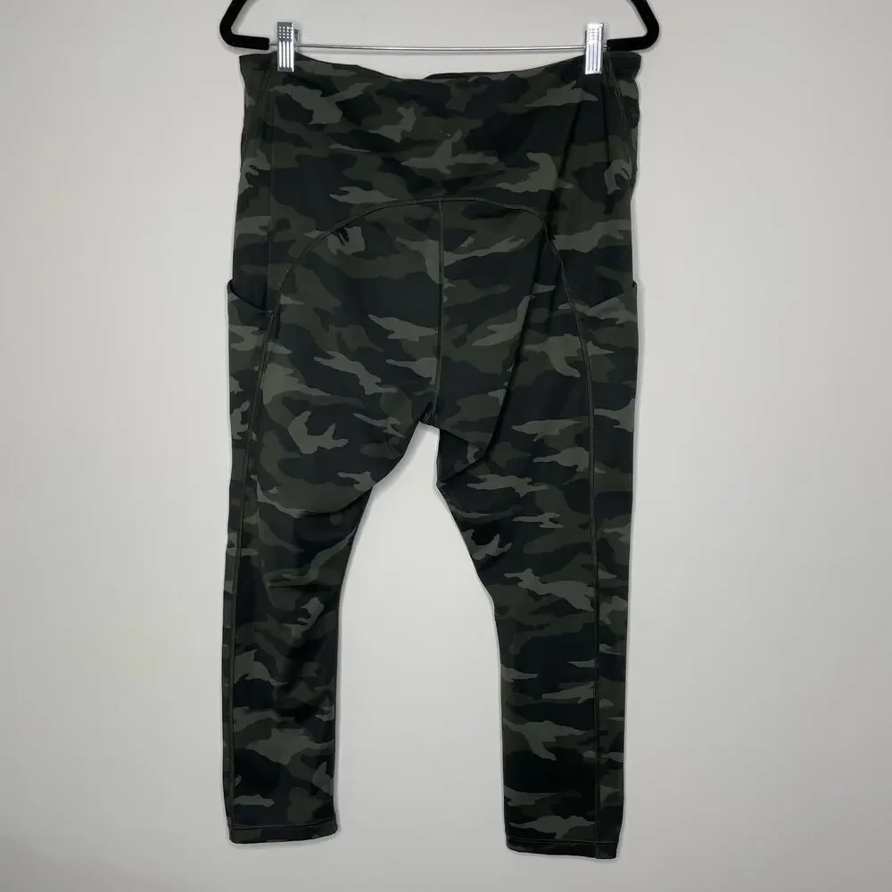 Athleta Ultimate 7/8 Tight in Camo Leggings 2X - Picture 3 of 8